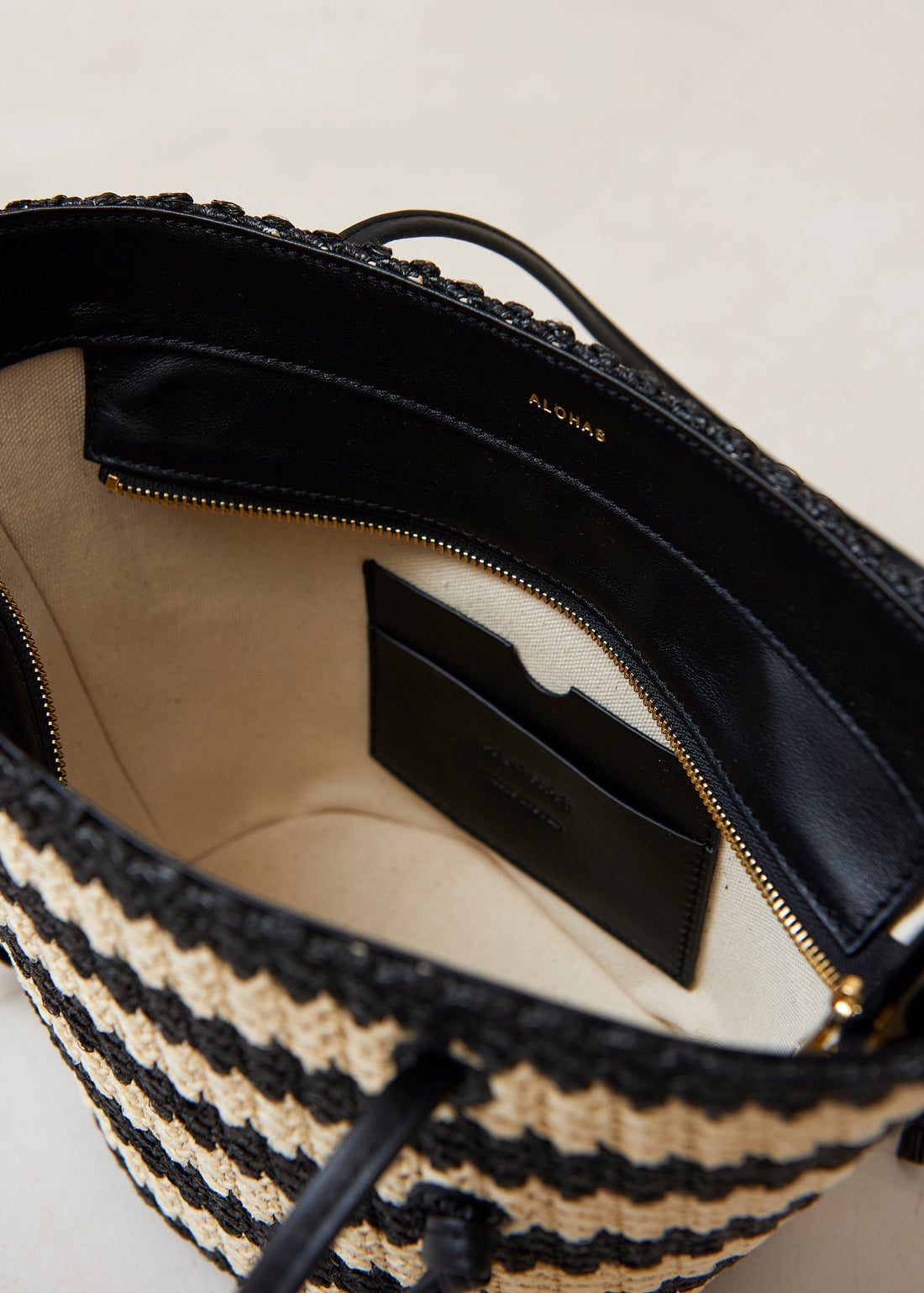 The Ultimate Guide to Choosing the Perfect Handbag