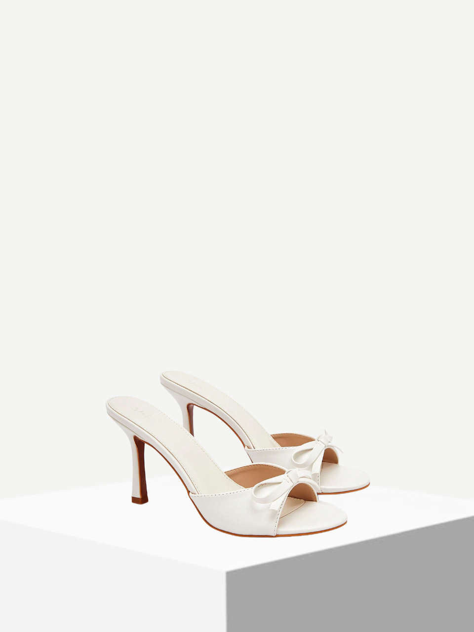 Bow Detailed Mule Heel