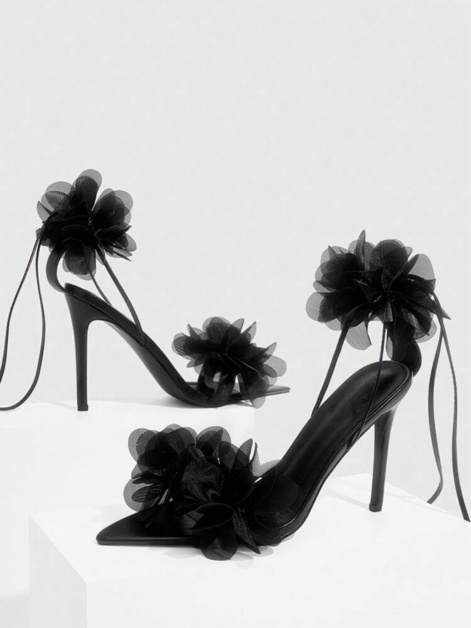 Cuccoo Floral Tie-up Heel