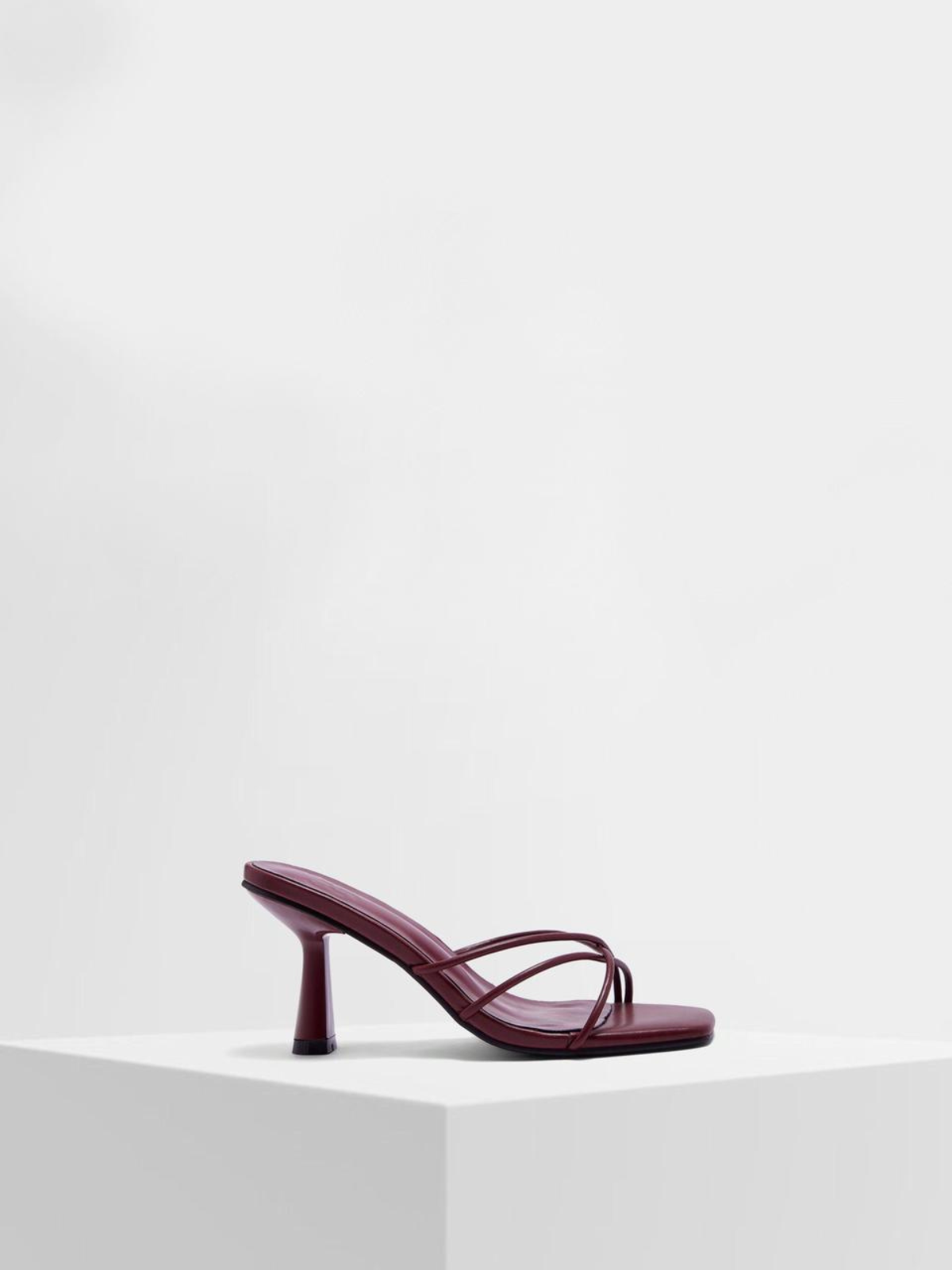 Cuccoo Low Toe Post Heels